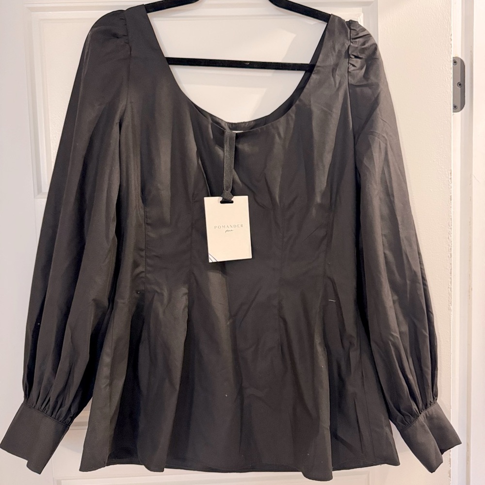 Pomander place NEW black Simone square blouse. Goes great with leather pant🔥